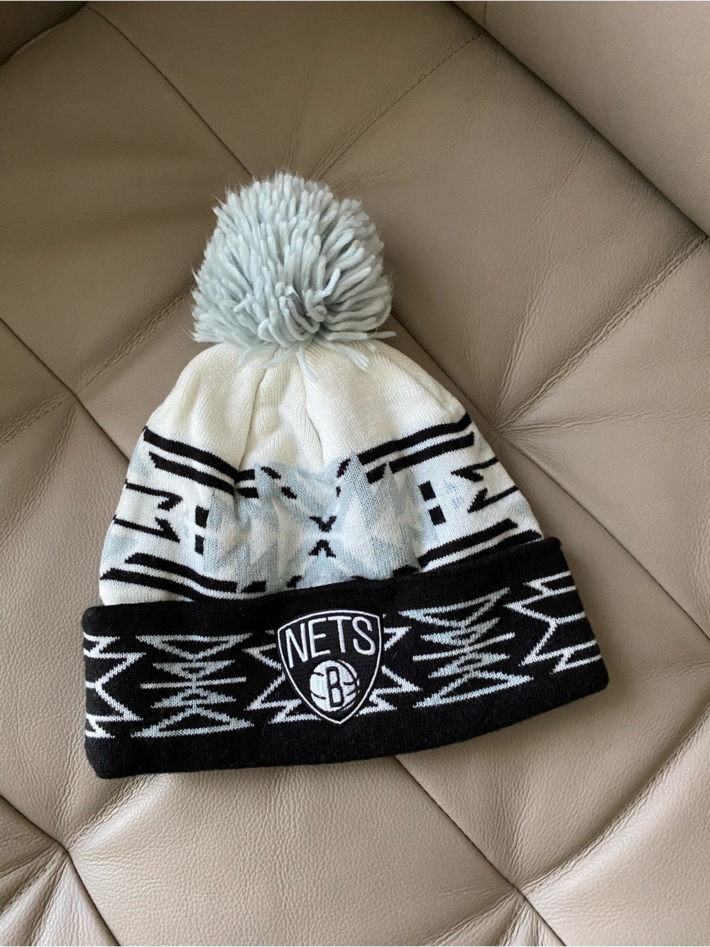 Mitchell & Ness Brooklyn Nets NBA Cuffed Pom Beanie Hat Black White
